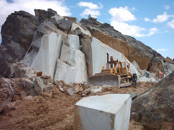 Bespoke Carrara Marble Installations