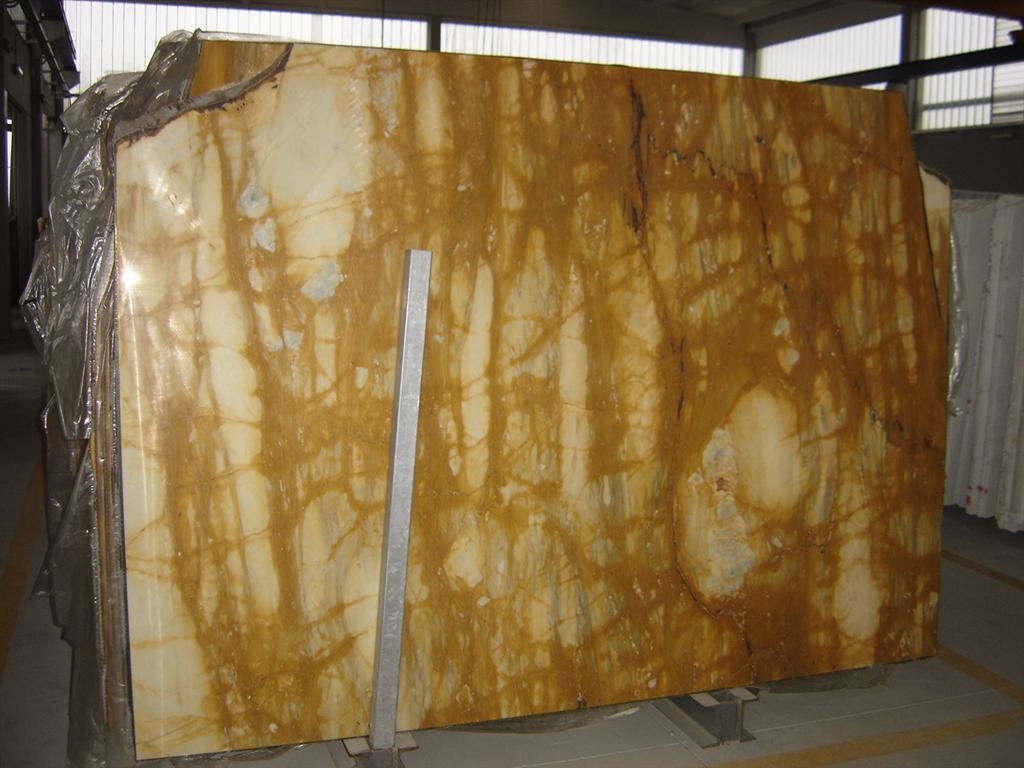 Bespoke Carrara Marble Installations